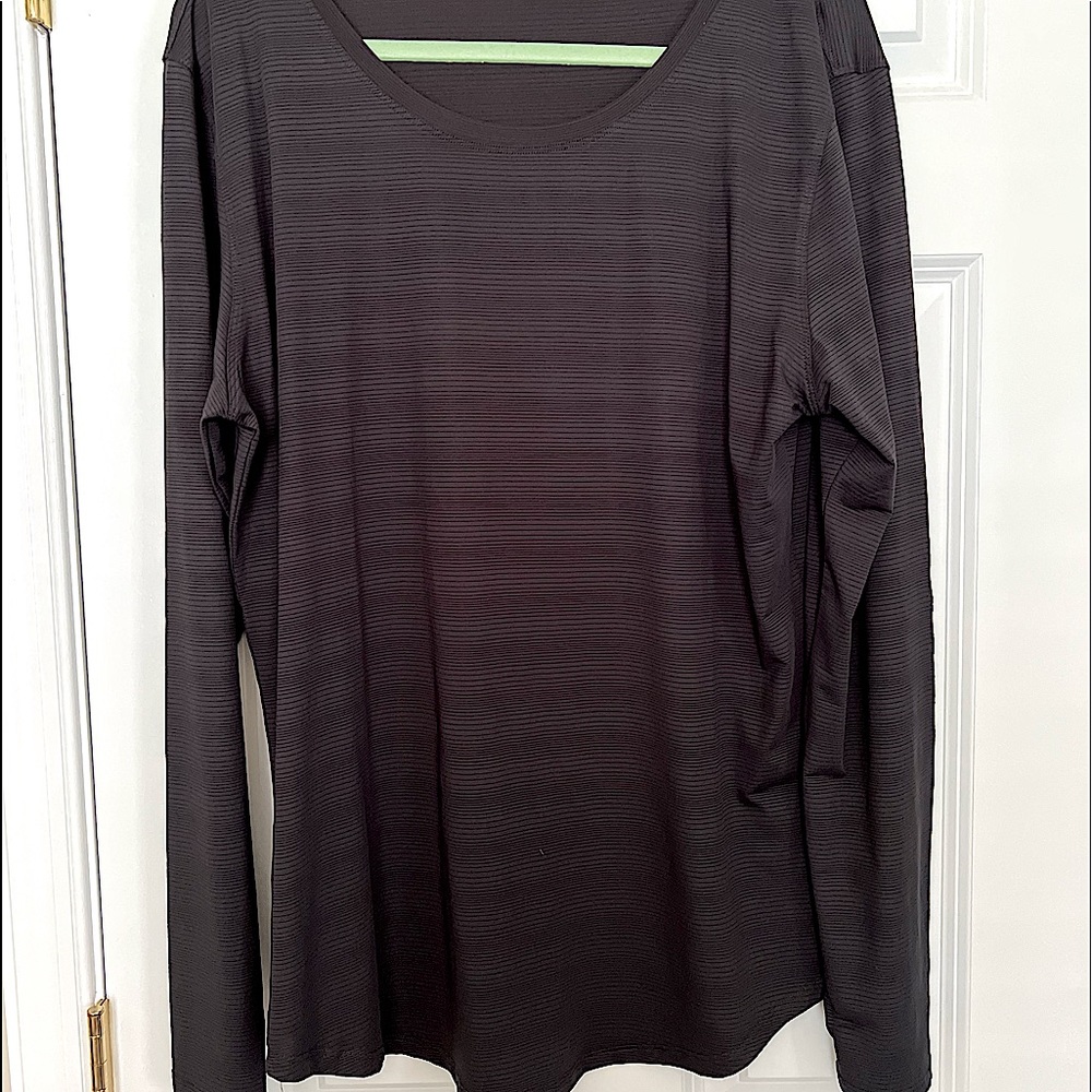 NEVER WORN - ZYIA Black long sleeve tunic. Size XXL